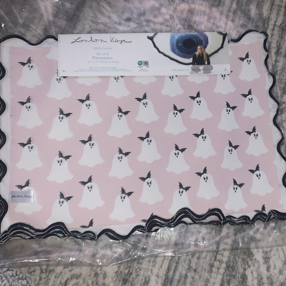 🆕-FABULOUS Pink 👻 Ghosts With Bows Patterned